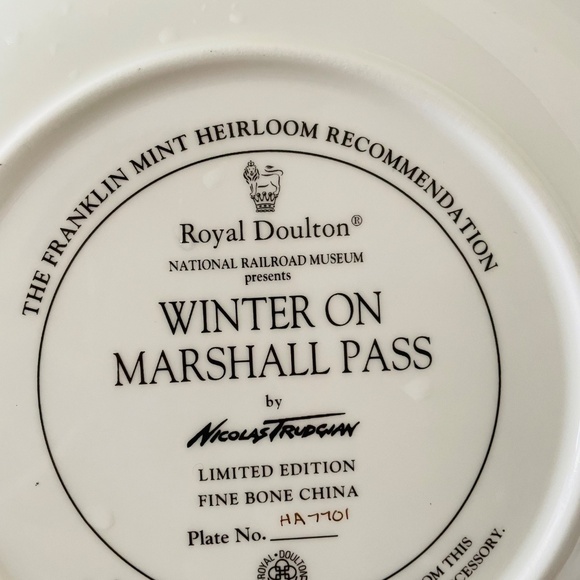 Franklin Mint "Winter on Marshall Pass" collectible plate by Nicolas Trudgjan - Picture 5 of 6